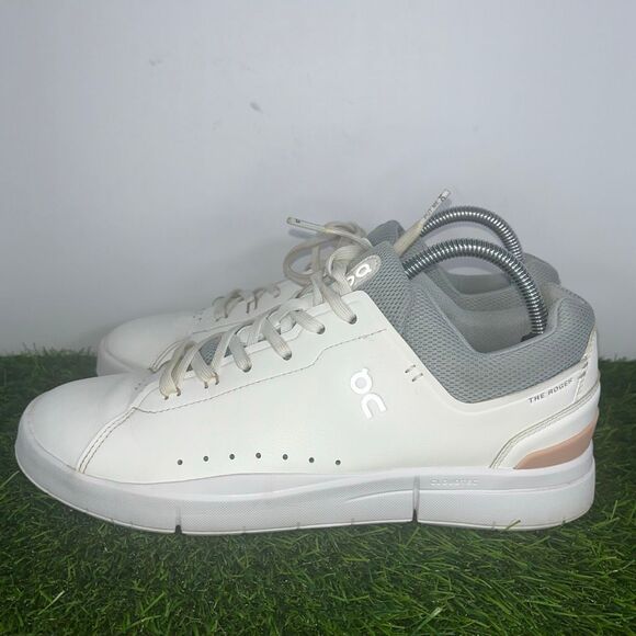 On Cloud On The Roger Advantage Women’s Sz 10.5 Walking|  Comfort Sneakers - Picture 8 of 9